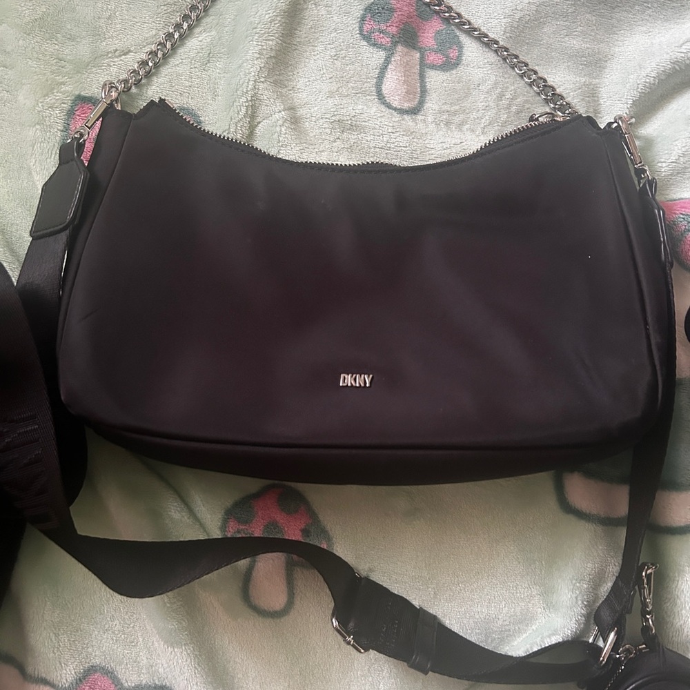 DKNY Black Minimalist Shoulder Bag with Chain Strap